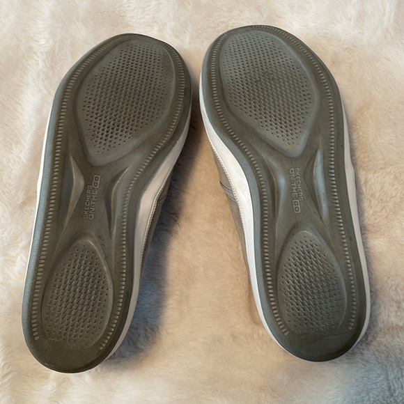 Sketchers Air Cooled Slip Ons - Picture 7 of 8